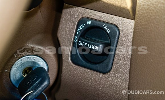 Acheter Import Voiture Toyota Land Cruiser Beige à Import - Dubai, A'ana Acheter Import Voiture Toyota Land Cruiser Beige à Import - Dubai, A'ana