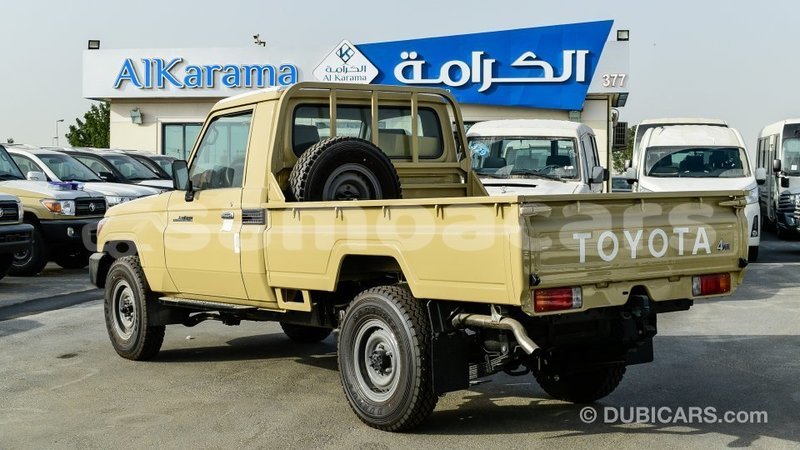 Big with watermark toyota land cruiser a ana import dubai 4096