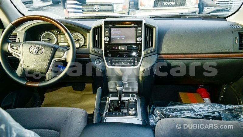 Big with watermark toyota land cruiser a ana import dubai 4097