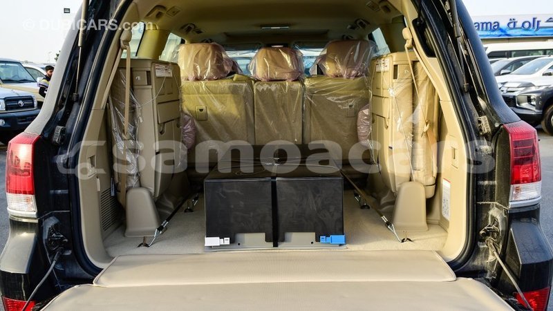 Big with watermark toyota land cruiser a ana import dubai 4098