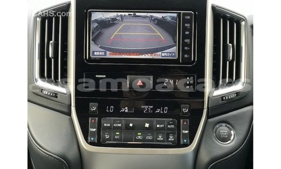 Buy Import Toyota Land Cruiser White Car in Import - Dubai in A'ana Buy Import Toyota Land Cruiser White Car in Import - Dubai in A'ana