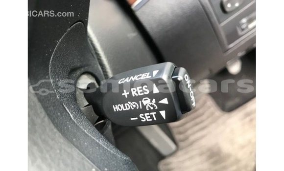 Buy Import Toyota Land Cruiser White Car in Import - Dubai in A'ana Buy Import Toyota Land Cruiser White Car in Import - Dubai in A'ana