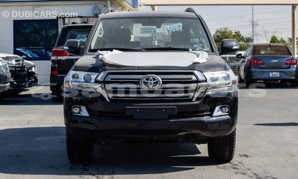 Acheter Import Voiture Toyota Land Cruiser Noir à Import - Dubai, A'ana Acheter Import Voiture Toyota Land Cruiser Noir à Import - Dubai, A'ana