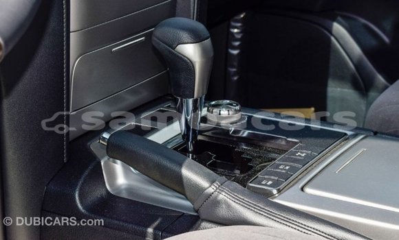 Acheter Import Voiture Toyota Land Cruiser Noir à Import - Dubai, A'ana Acheter Import Voiture Toyota Land Cruiser Noir à Import - Dubai, A'ana