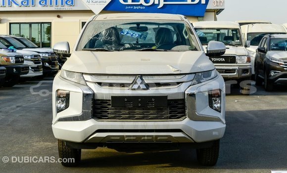 Acheter Import Voiture Mitsubishi L200 Blanc à Import - Dubai, A'ana Acheter Import Voiture Mitsubishi L200 Blanc à Import - Dubai, A'ana