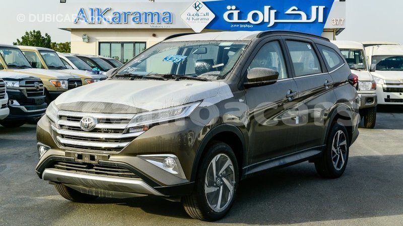 Big with watermark toyota rush a ana import dubai 4109