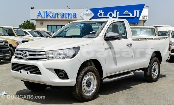 Acheter Import Voiture Toyota Hilux Blanc à Import - Dubai, A'ana Acheter Import Voiture Toyota Hilux Blanc à Import - Dubai, A'ana