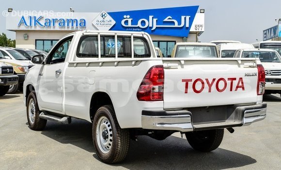 Acheter Import Voiture Toyota Hilux Blanc à Import - Dubai, A'ana Acheter Import Voiture Toyota Hilux Blanc à Import - Dubai, A'ana