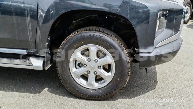 Big with watermark mitsubishi l200 a ana import dubai 4114