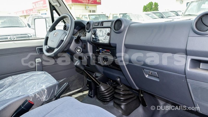 Big with watermark toyota land cruiser a ana import dubai 4115