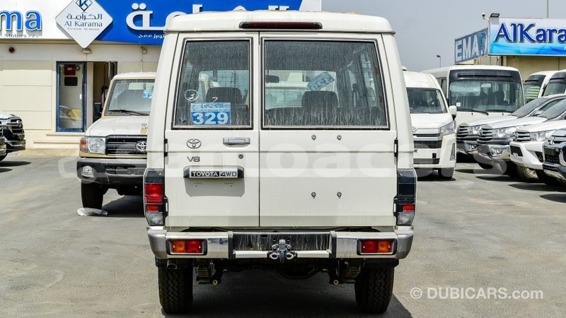 Big with watermark toyota land cruiser a ana import dubai 4115