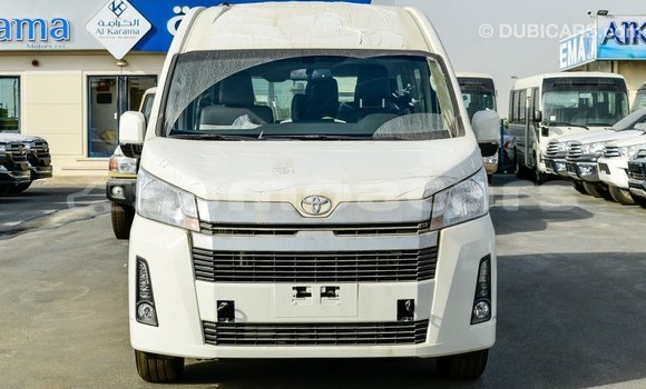 Acheter Import Voiture Toyota Hiace Blanc à Import - Dubai, A'ana Acheter Import Voiture Toyota Hiace Blanc à Import - Dubai, A'ana