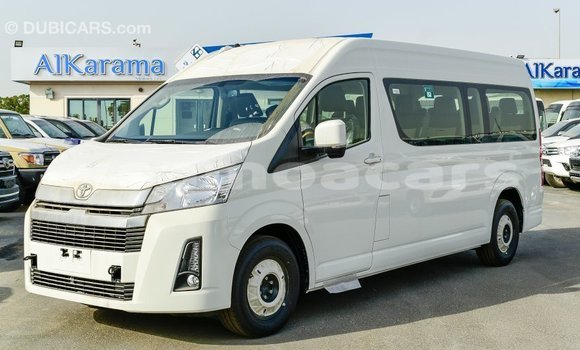 Acheter Import Voiture Toyota Hiace Blanc à Import - Dubai, A'ana Acheter Import Voiture Toyota Hiace Blanc à Import - Dubai, A'ana