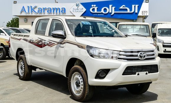 Acheter Import Voiture Toyota Hilux Blanc à Import - Dubai, A'ana Acheter Import Voiture Toyota Hilux Blanc à Import - Dubai, A'ana