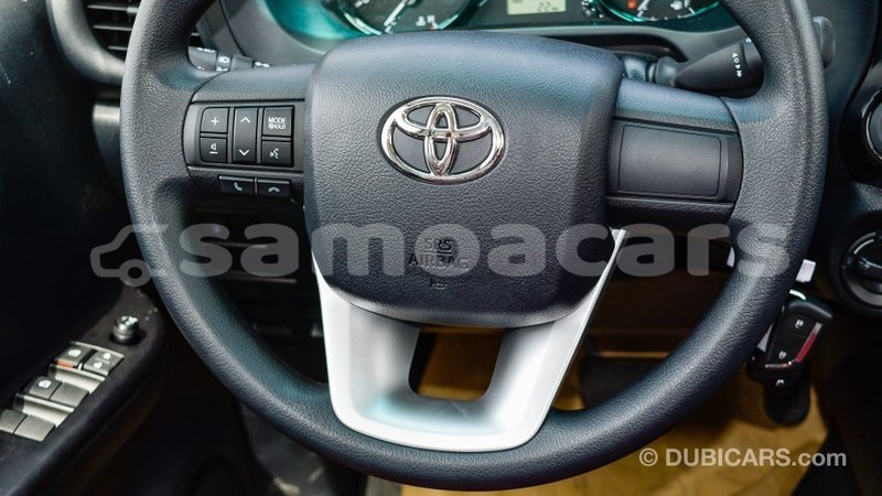 Big with watermark toyota hilux a ana import dubai 4117