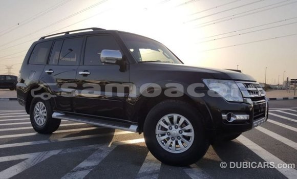 Acheter Import Voiture Mitsubishi Pajero Noir à Import - Dubai, A'ana Acheter Import Voiture Mitsubishi Pajero Noir à Import - Dubai, A'ana