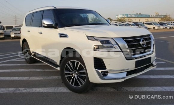 Acheter Import Voiture Nissan Patrol Blanc à Import - Dubai, A'ana Acheter Import Voiture Nissan Patrol Blanc à Import - Dubai, A'ana