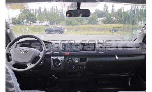 Acheter Import Voiture Toyota Hiace Blanc à Import - Dubai, A'ana Acheter Import Voiture Toyota Hiace Blanc à Import - Dubai, A'ana