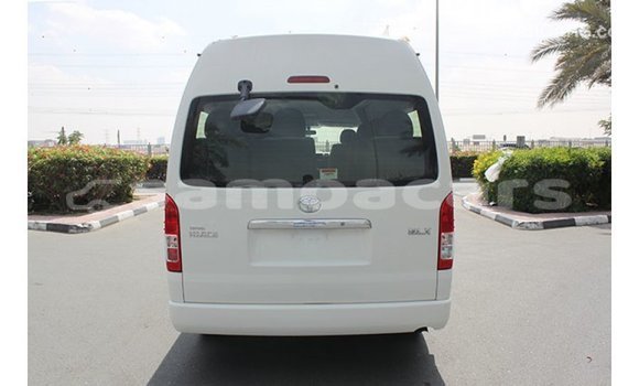 Acheter Import Voiture Toyota Hiace Blanc à Import - Dubai, A'ana Acheter Import Voiture Toyota Hiace Blanc à Import - Dubai, A'ana
