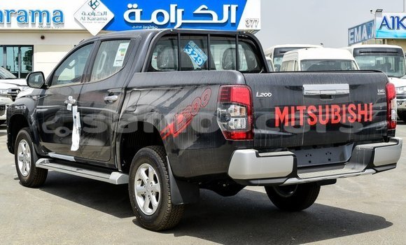 Buy Import Mitsubishi L200 Black Car in Import - Dubai in A'ana Buy Import Mitsubishi L200 Black Car in Import - Dubai in A'ana