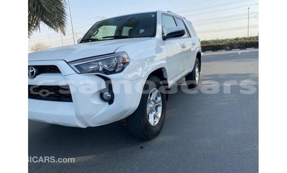 Acheter Import Voiture Toyota 4Runner Blanc à Import - Dubai, A'ana Acheter Import Voiture Toyota 4Runner Blanc à Import - Dubai, A'ana