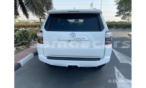 Acheter Import Voiture Toyota 4Runner Blanc à Import - Dubai, A'ana Acheter Import Voiture Toyota 4Runner Blanc à Import - Dubai, A'ana