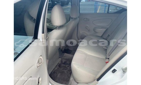 Acheter Import Voiture Nissan Sunny Blanc à Import - Dubai, A'ana Acheter Import Voiture Nissan Sunny Blanc à Import - Dubai, A'ana