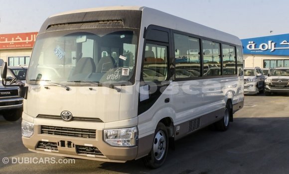 Acheter Import Voiture Toyota Coaster Blanc à Import - Dubai, A'ana Acheter Import Voiture Toyota Coaster Blanc à Import - Dubai, A'ana