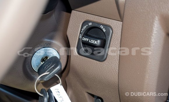 Acheter Import Voiture Toyota Land Cruiser Beige à Import - Dubai, A'ana Acheter Import Voiture Toyota Land Cruiser Beige à Import - Dubai, A'ana