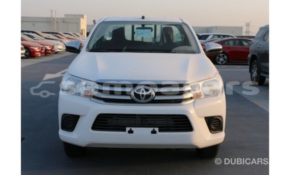 Acheter Import Voiture Toyota Hilux Blanc à Import - Dubai, A'ana Acheter Import Voiture Toyota Hilux Blanc à Import - Dubai, A'ana