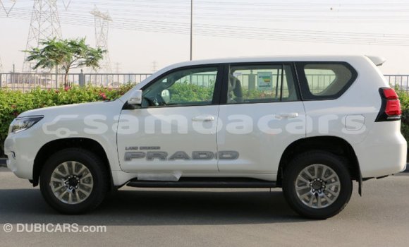 Acheter Import Voiture Toyota Prado Blanc à Import - Dubai, A'ana Acheter Import Voiture Toyota Prado Blanc à Import - Dubai, A'ana