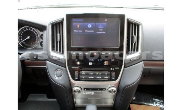 Acheter Import Voiture Toyota Land Cruiser Noir à Import - Dubai, A'ana Acheter Import Voiture Toyota Land Cruiser Noir à Import - Dubai, A'ana