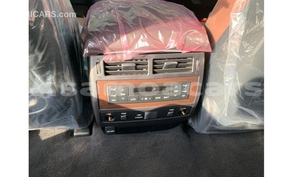 Acheter Import Voiture Toyota Land Cruiser Noir à Import - Dubai, A'ana Acheter Import Voiture Toyota Land Cruiser Noir à Import - Dubai, A'ana