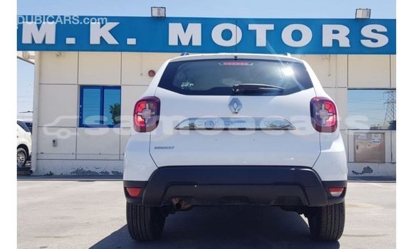 Acheter Import Voiture Renault 19 Blanc à Import - Dubai, A'ana Acheter Import Voiture Renault 19 Blanc à Import - Dubai, A'ana