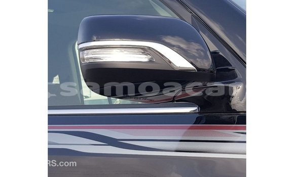 Acheter Import Voiture Toyota Land Cruiser Noir à Import - Dubai, A'ana Acheter Import Voiture Toyota Land Cruiser Noir à Import - Dubai, A'ana