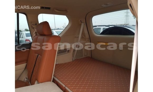 Buy Import Toyota Prado White Car in Import - Dubai in A'ana Buy Import Toyota Prado White Car in Import - Dubai in A'ana