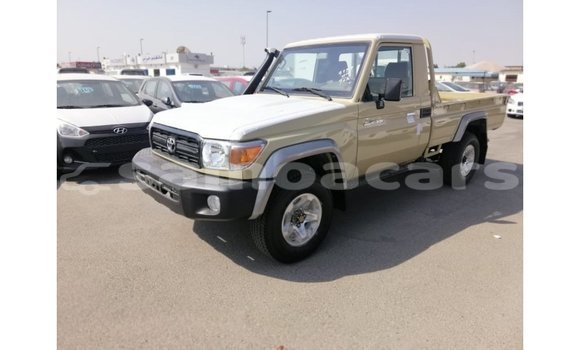 Buy Import Toyota Land Cruiser Beige Car in Import - Dubai in A'ana Buy Import Toyota Land Cruiser Beige Car in Import - Dubai in A'ana