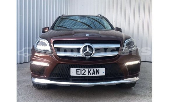 Buy Import Mercedes-Benz 190 Red Car in Import - Dubai in A'ana Buy Import Mercedes-Benz 190 Red Car in Import - Dubai in A'ana