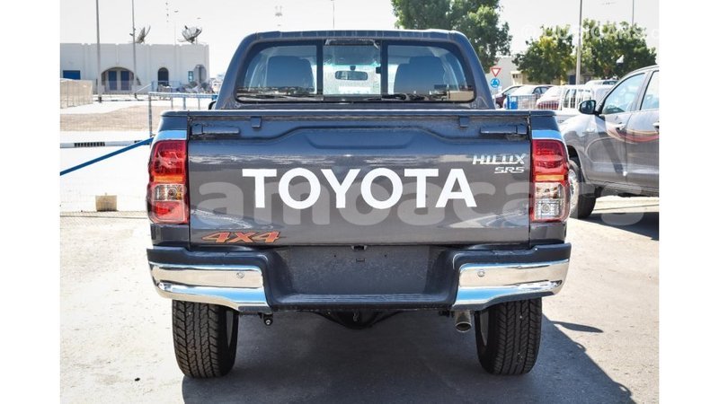 Big with watermark toyota hilux a ana import dubai 4215