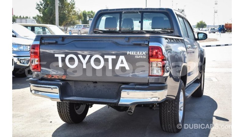 Big with watermark toyota hilux a ana import dubai 4215