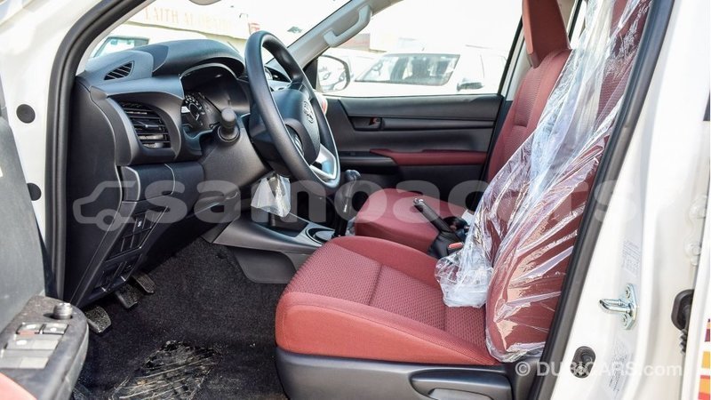 Big with watermark toyota hilux a ana import dubai 4216