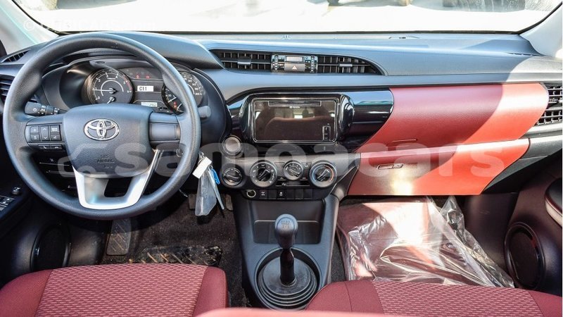 Big with watermark toyota hilux a ana import dubai 4216