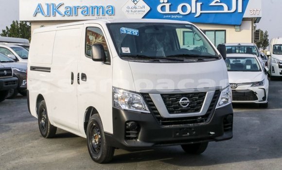 Acheter Import Voiture Nissan Urvan Blanc à Import - Dubai, A'ana Acheter Import Voiture Nissan Urvan Blanc à Import - Dubai, A'ana
