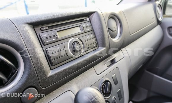 Acheter Import Voiture Nissan Urvan Blanc à Import - Dubai, A'ana Acheter Import Voiture Nissan Urvan Blanc à Import - Dubai, A'ana