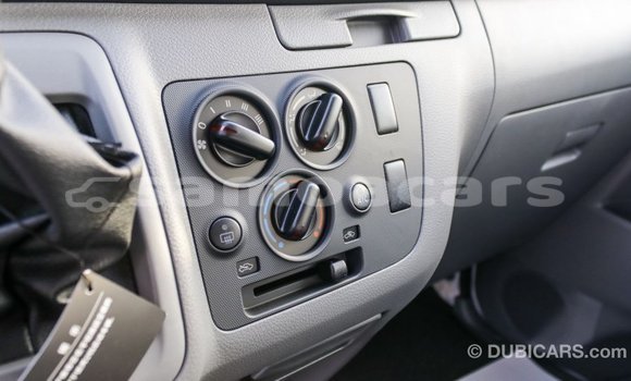 Acheter Import Voiture Nissan Urvan Blanc à Import - Dubai, A'ana Acheter Import Voiture Nissan Urvan Blanc à Import - Dubai, A'ana