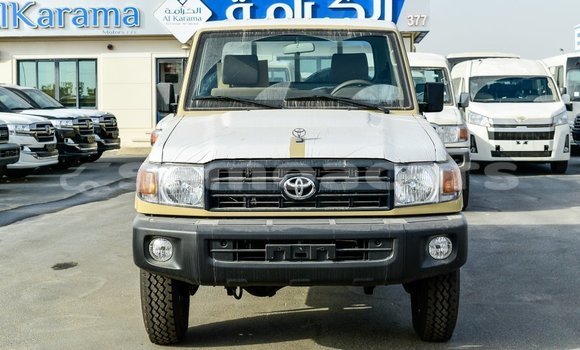 Acheter Import Voiture Toyota Land Cruiser Beige à Import - Dubai, A'ana Acheter Import Voiture Toyota Land Cruiser Beige à Import - Dubai, A'ana