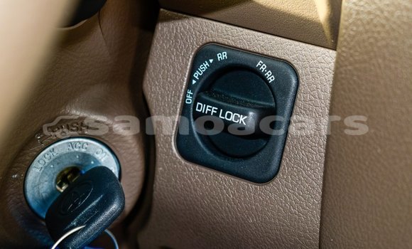 Acheter Import Voiture Toyota Land Cruiser Beige à Import - Dubai, A'ana Acheter Import Voiture Toyota Land Cruiser Beige à Import - Dubai, A'ana