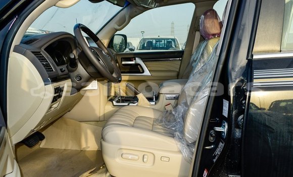 Buy Import Toyota Land Cruiser Black Car in Import - Dubai in A'ana Buy Import Toyota Land Cruiser Black Car in Import - Dubai in A'ana