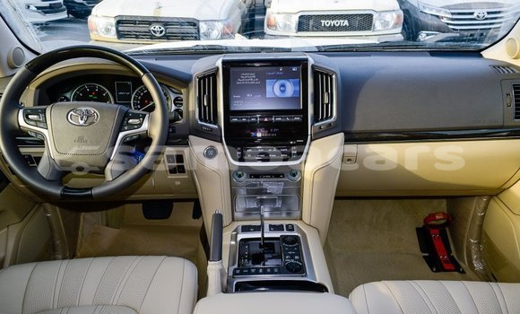 Buy Import Toyota Land Cruiser Black Car in Import - Dubai in A'ana Buy Import Toyota Land Cruiser Black Car in Import - Dubai in A'ana