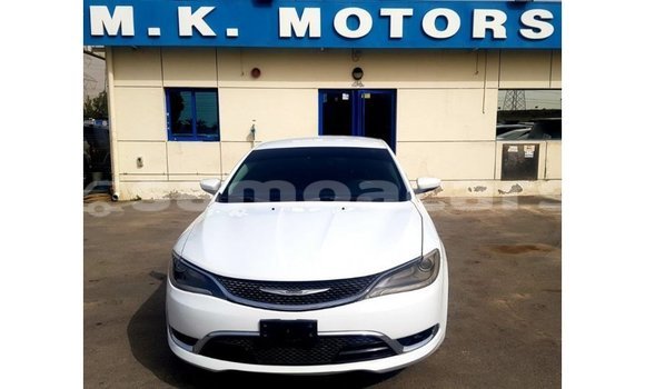 Buy Import Chrysler 200 White Car in Import - Dubai in A'ana